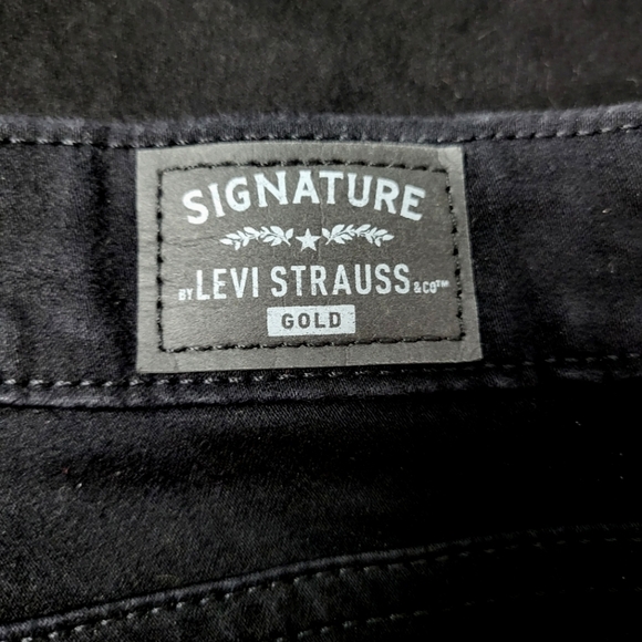 Signature by Levi Strauss & Co Gold Label Mid-Rise Skinny Plus Size 24(38W) - Picture 6 of 11